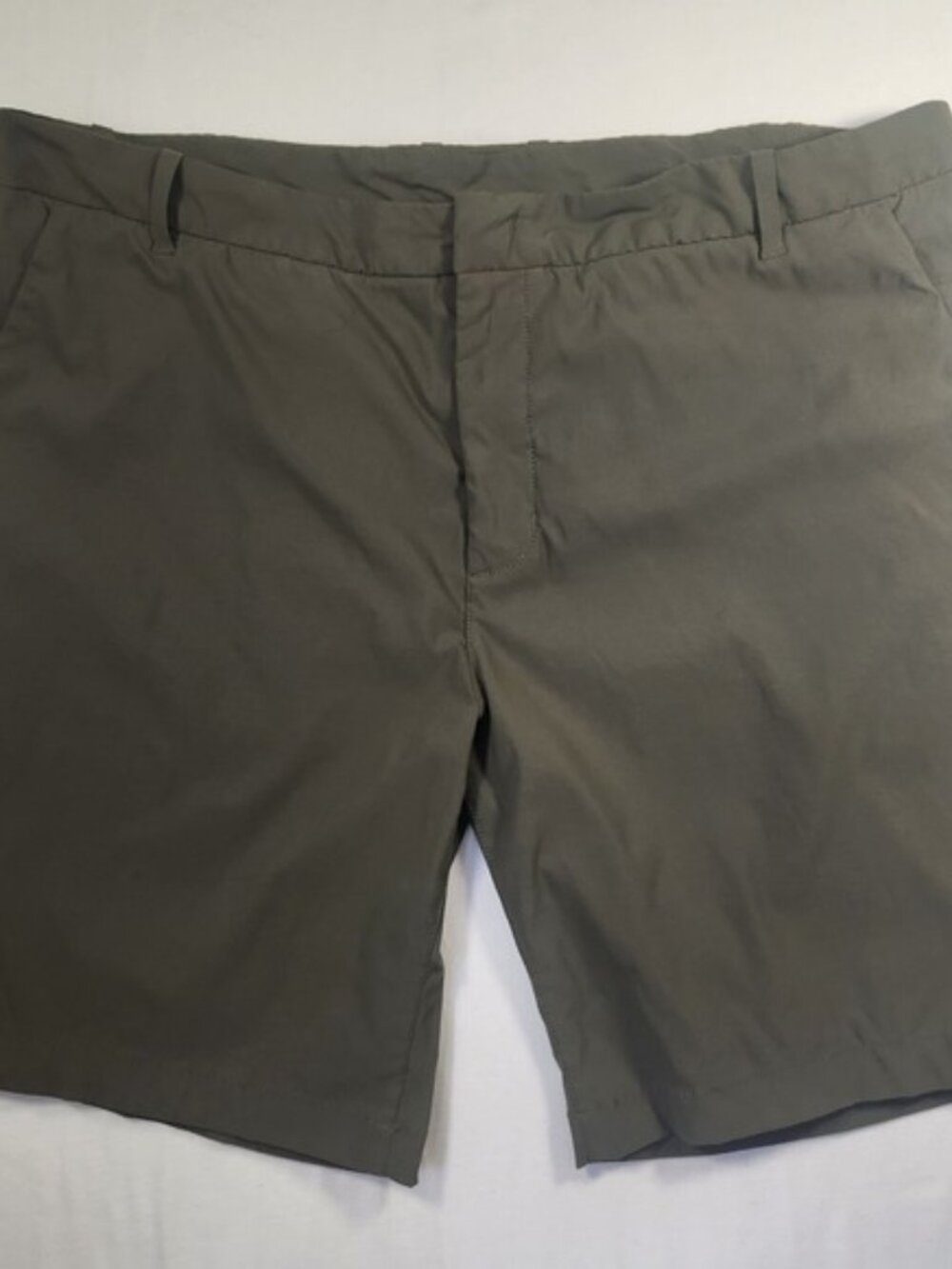 MEC Mens Hiking Shorts Olive‎ Green Nylon Spandex Stretch Size 40 Outdoor